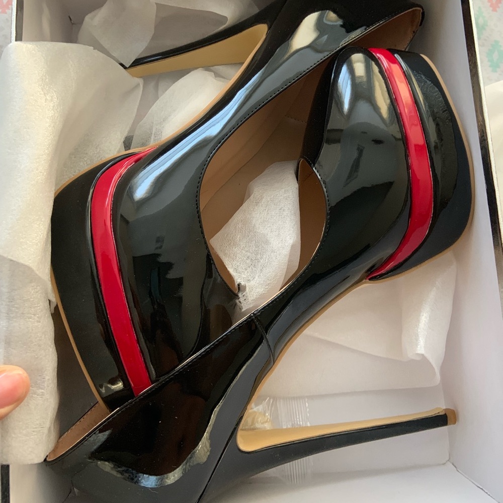 Shoes, never been worn